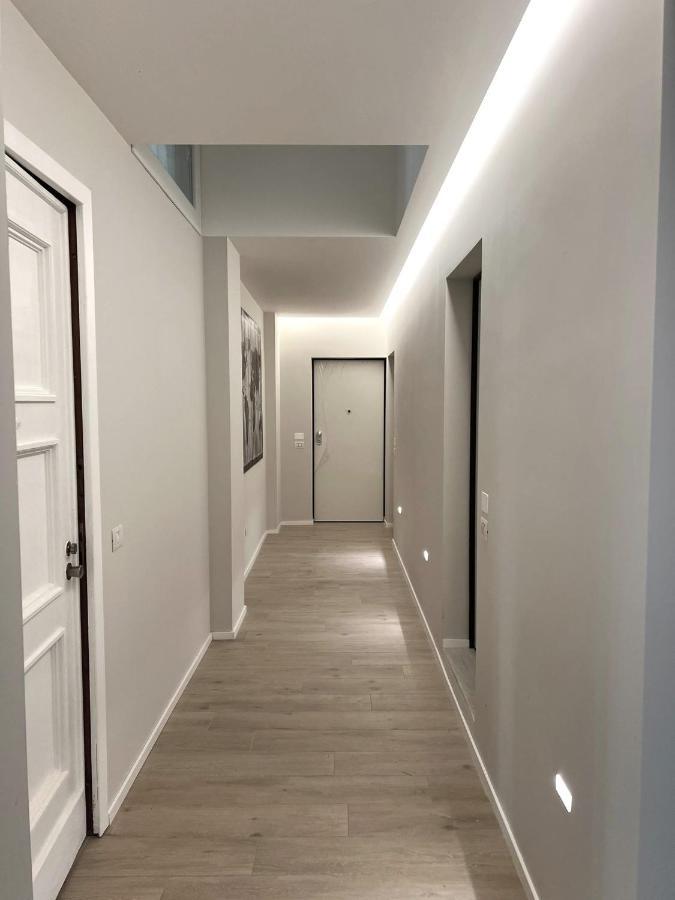 Casa Dante: Oneglia Centro-Marina-Spiagge Apartment อิมเปรีอา ภายนอก รูปภาพ