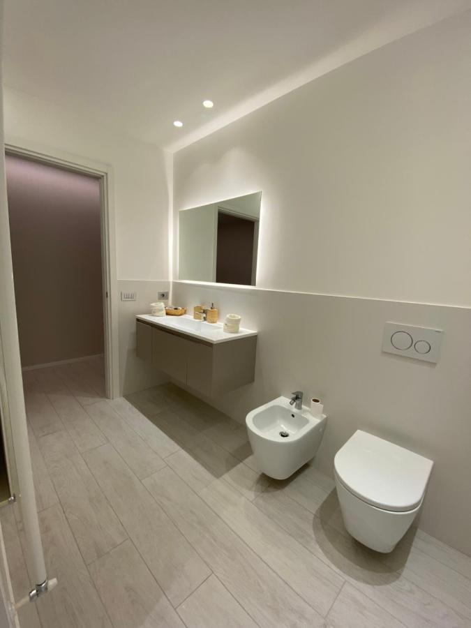Casa Dante: Oneglia Centro-Marina-Spiagge Apartment อิมเปรีอา ภายนอก รูปภาพ