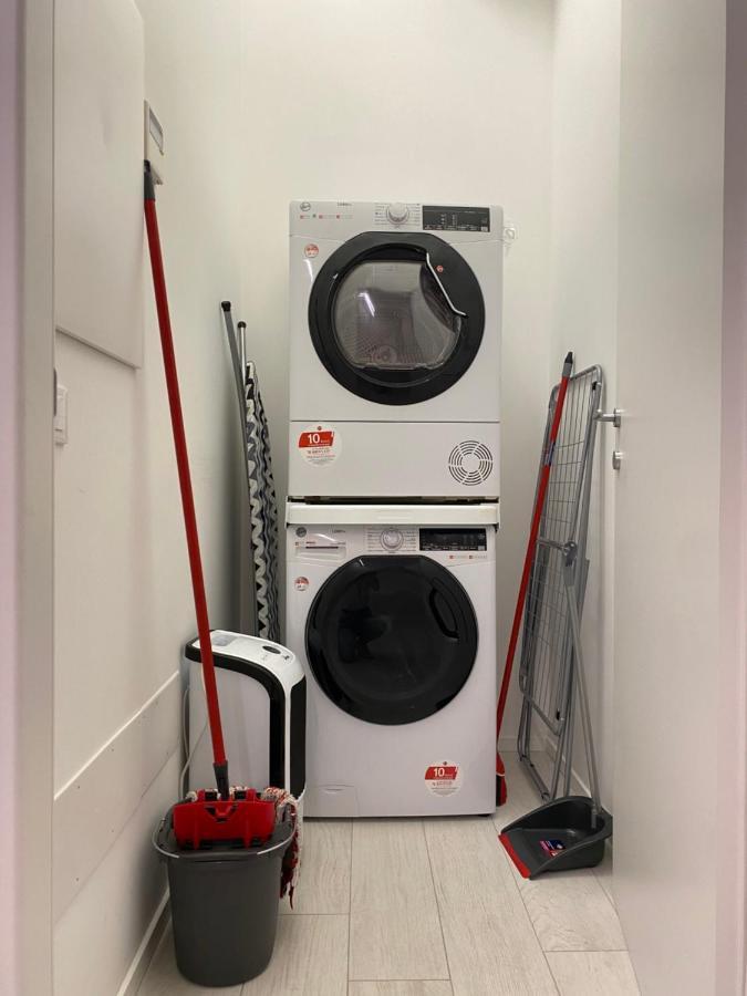 Casa Dante: Oneglia Centro-Marina-Spiagge Apartment อิมเปรีอา ภายนอก รูปภาพ