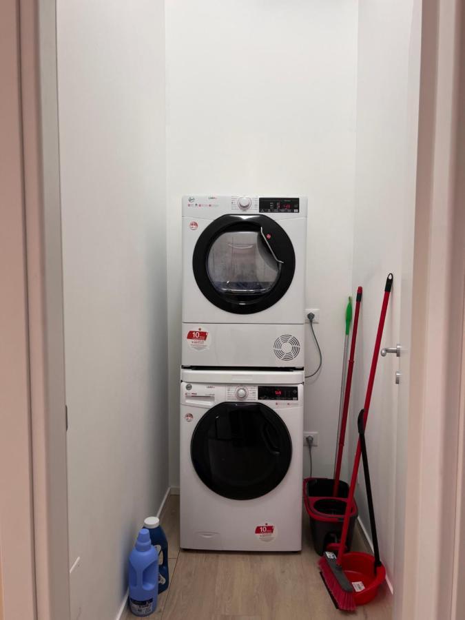 Casa Dante: Oneglia Centro-Marina-Spiagge Apartment อิมเปรีอา ภายนอก รูปภาพ