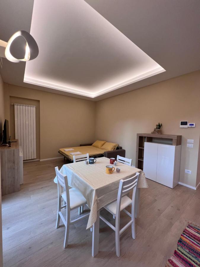 Casa Dante: Oneglia Centro-Marina-Spiagge Apartment อิมเปรีอา ภายนอก รูปภาพ